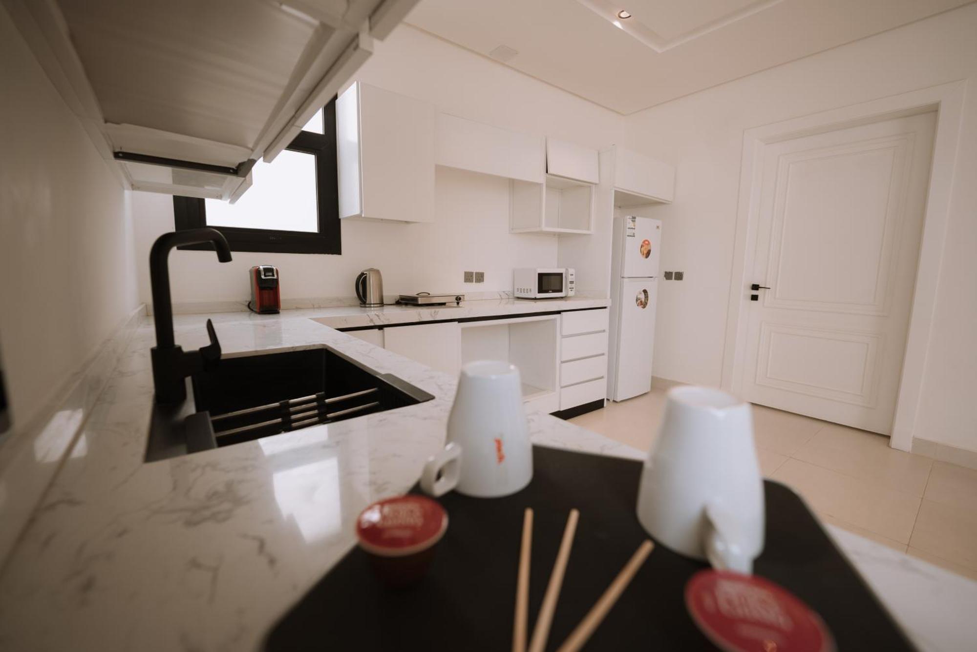 Luxury Apartment *